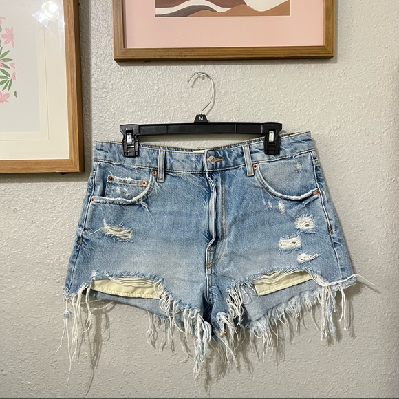Zara Pants - ZARA The high waist short in size 8